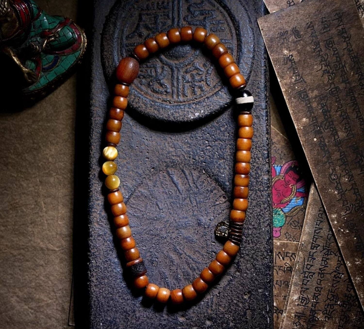 Tibetan Natural Vintage Yak Bone Double-Loop Buddha Bead Bracelet | Tibetan Unisex Couple Style Bracelet