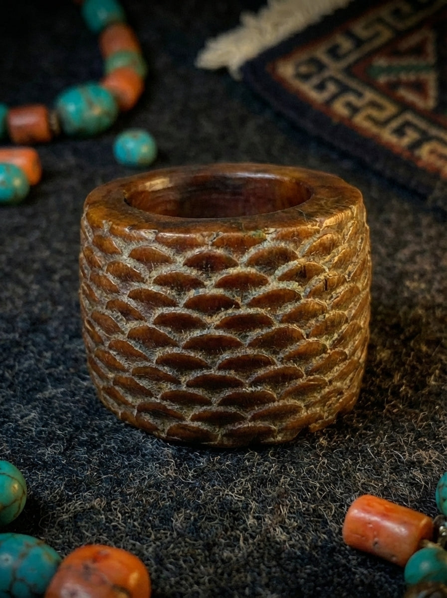 Dragon Soars Over the Four Seas・Natural Yak Bone Carved Thumb Ring