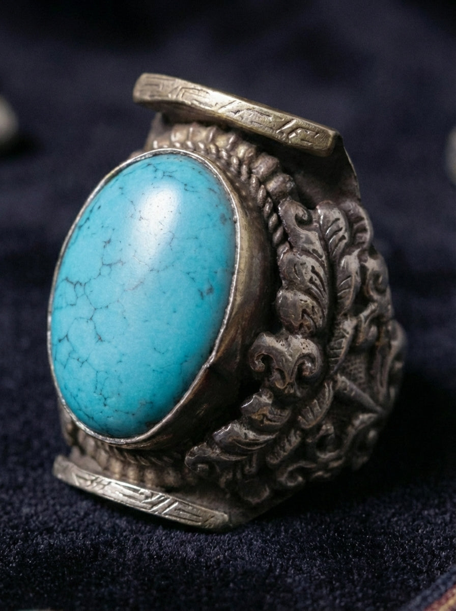 Tibetan Sacred Stone・Hand-Carved Saddle Ring | Natural Turquoise Vintage Ring