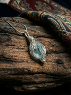 Natural Sense Raw Stone Hand-Wound Necklace | Blue Titanium Steel Clavicle Necklace Niche Choker