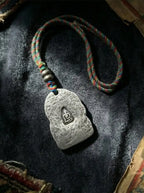 Colgante talismán tibetano de Mahakala de seis brazos, hierro frío tallado a mano