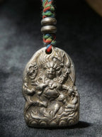 Colgante talismán tibetano de Mahakala de seis brazos, hierro frío tallado a mano