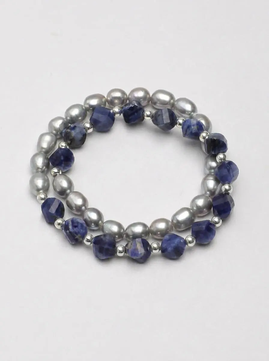 Bracelet en perles grises et sodalite « Serene Blue Soft Grey »