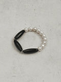 Bracelet « Shadow Ripple White Night » en onyx noir et perles d'eau douce