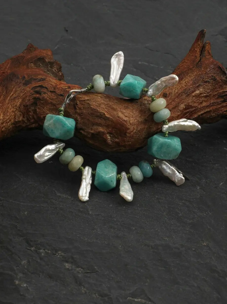 「Verdant Cloud Stream」 Amazonite & Baroque Pearl Bracelet