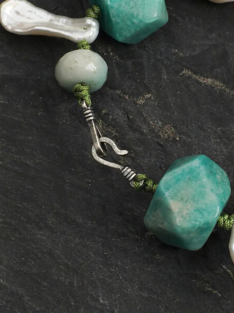 「Verdant Cloud Stream」 Amazonite & Baroque Pearl Bracelet