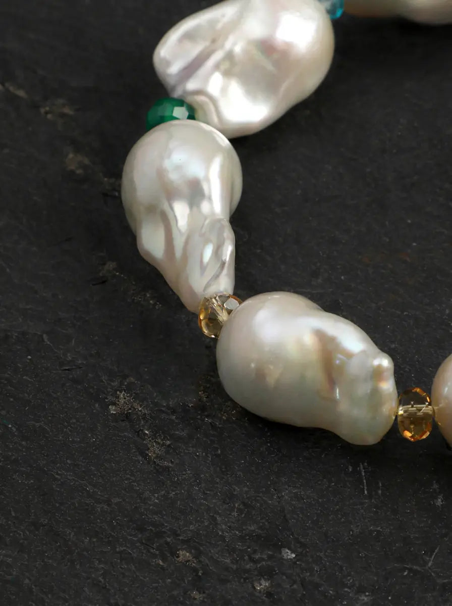 「Pearl Rhythm & Sacred Radiance」 Multi-Gem Crystal & Pearl Bracelet