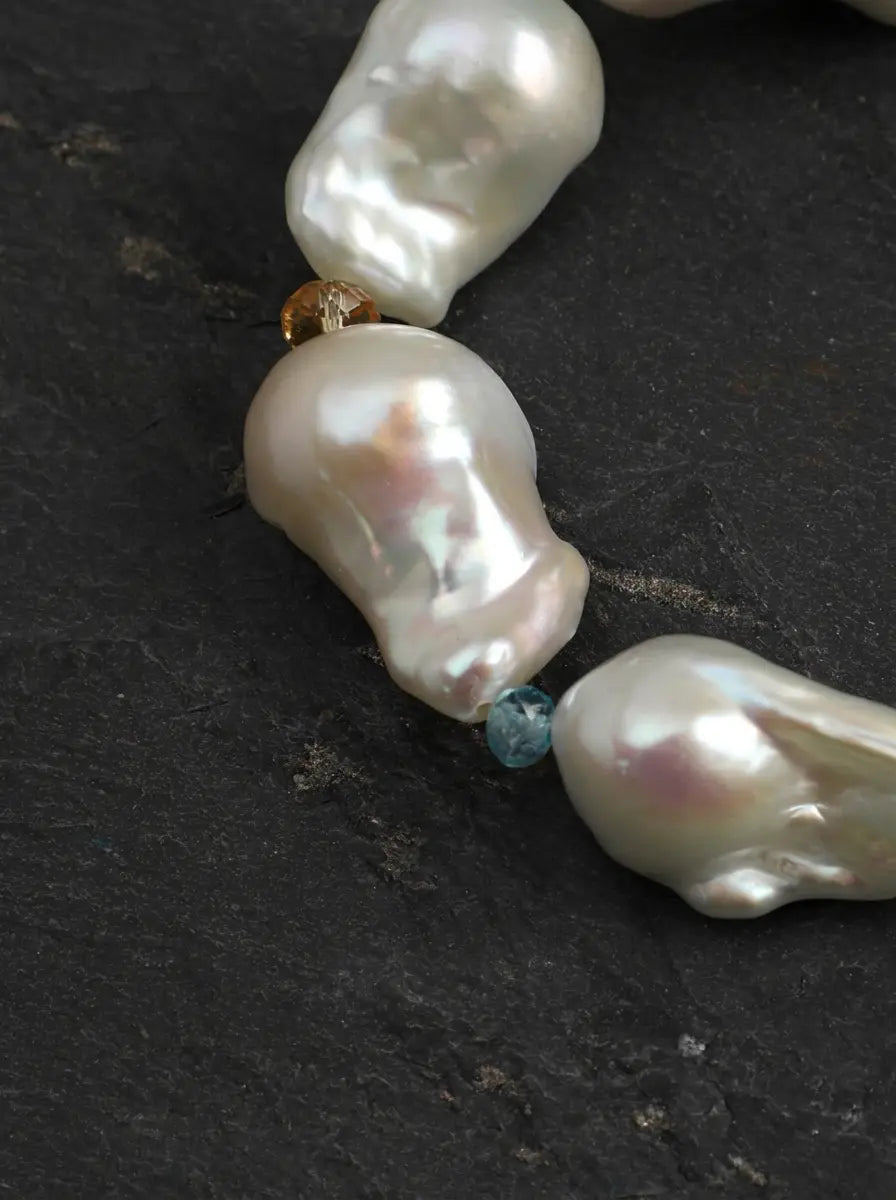 「Pearl Rhythm & Sacred Radiance」 Multi-Gem Crystal & Pearl Bracelet