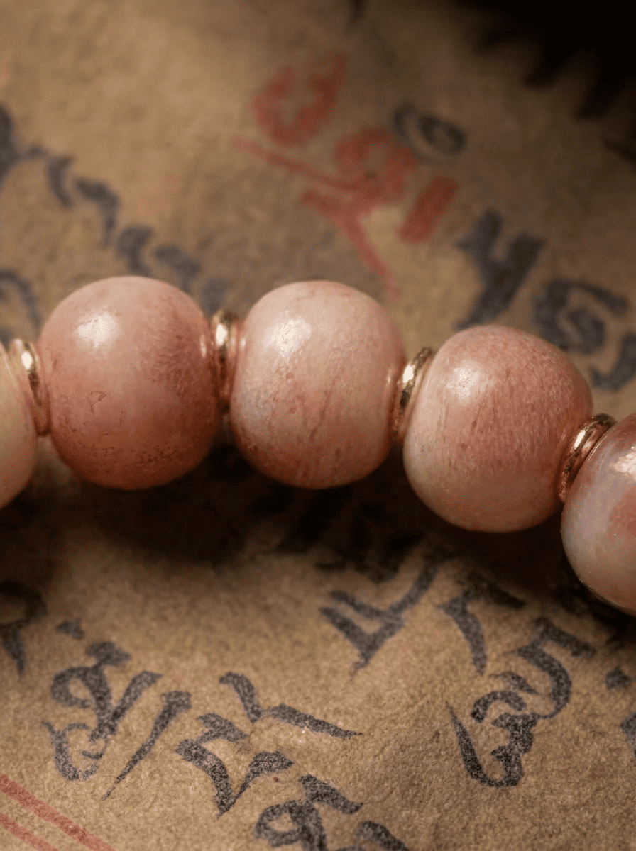 「Snowland」 Peach Bloom Bracelet