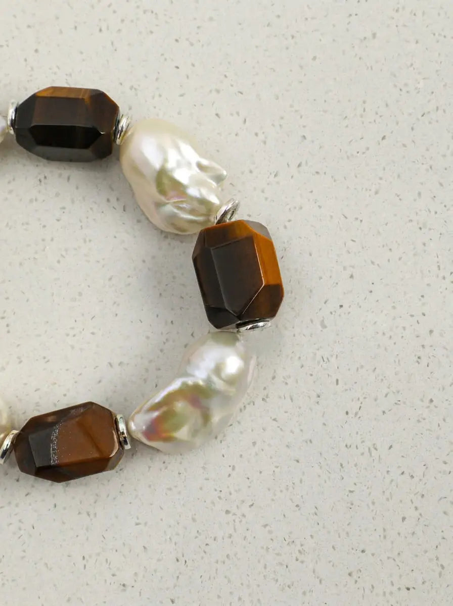 「Gilded Tiger Splendor」 Bracelet