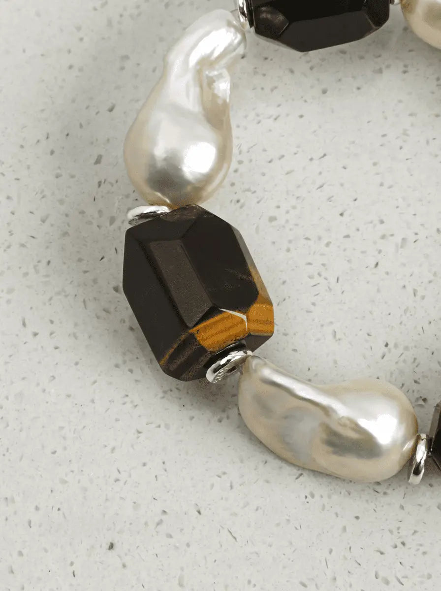 「Gilded Tiger Splendor」 Bracelet