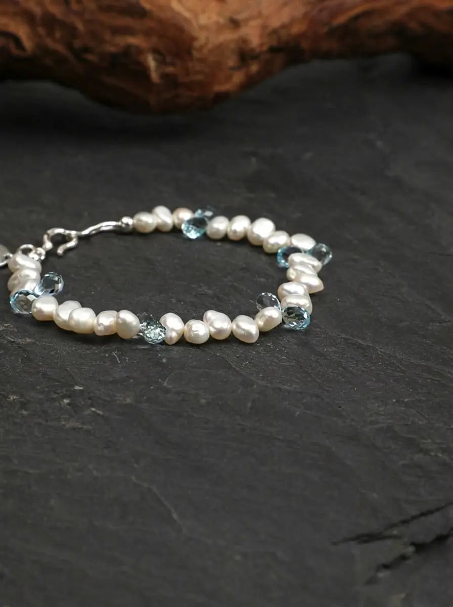 「Clear Ripple Blue Butterfly」 Bracelet